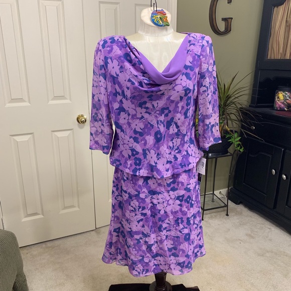 Cynthia Howie 2 piece Skirt Set 100% Silk Size 8P - Picture 1 of 7